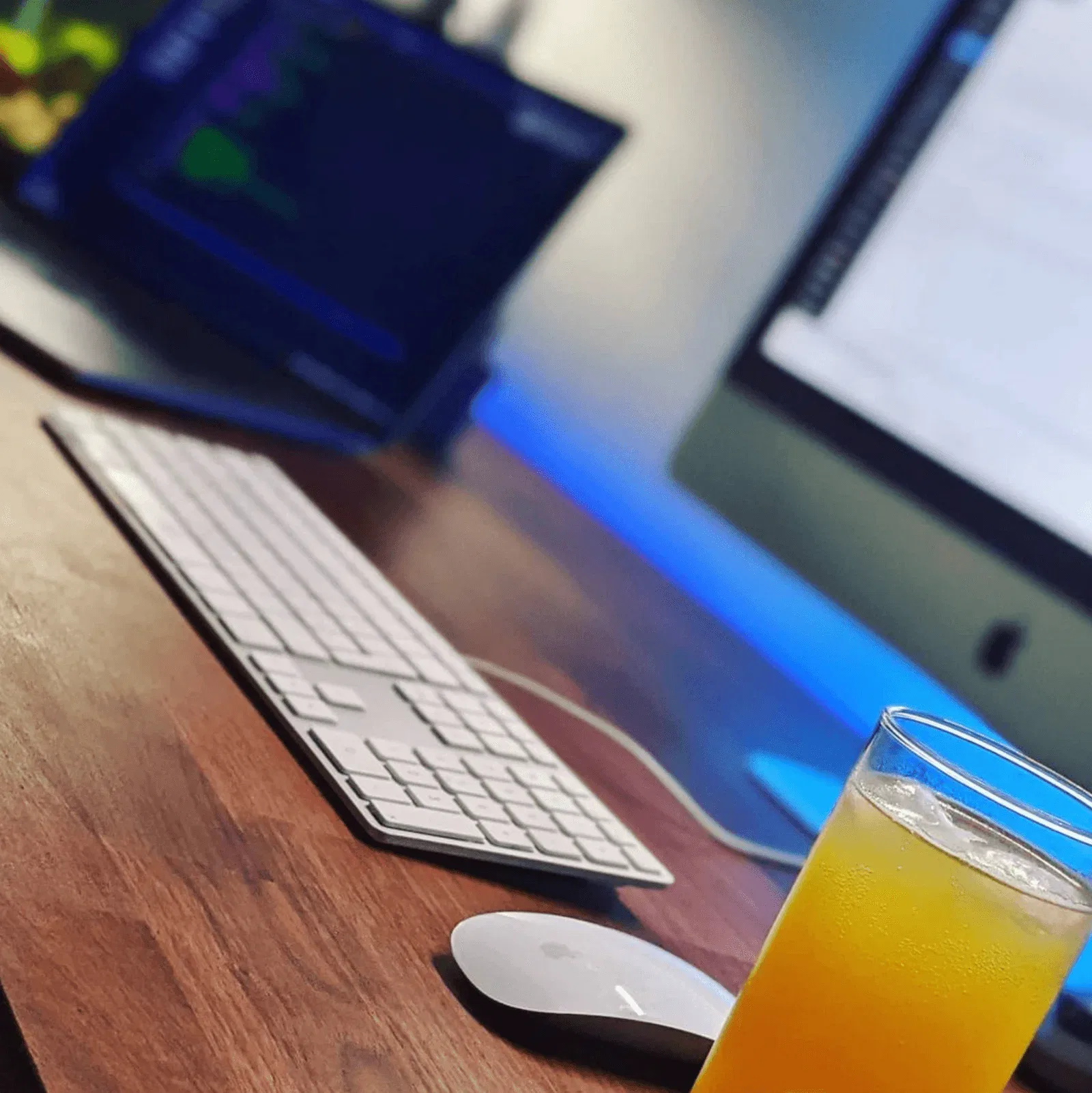 A YEAR AGO I QUIT MY JOB - WHAT HAPPENED SINCE THEN 4 web developer workspace