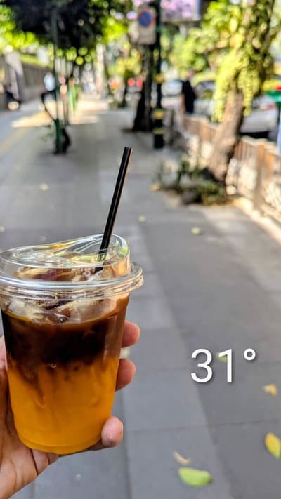 Orange Coffee bei 31° am Morgen in Bangkok